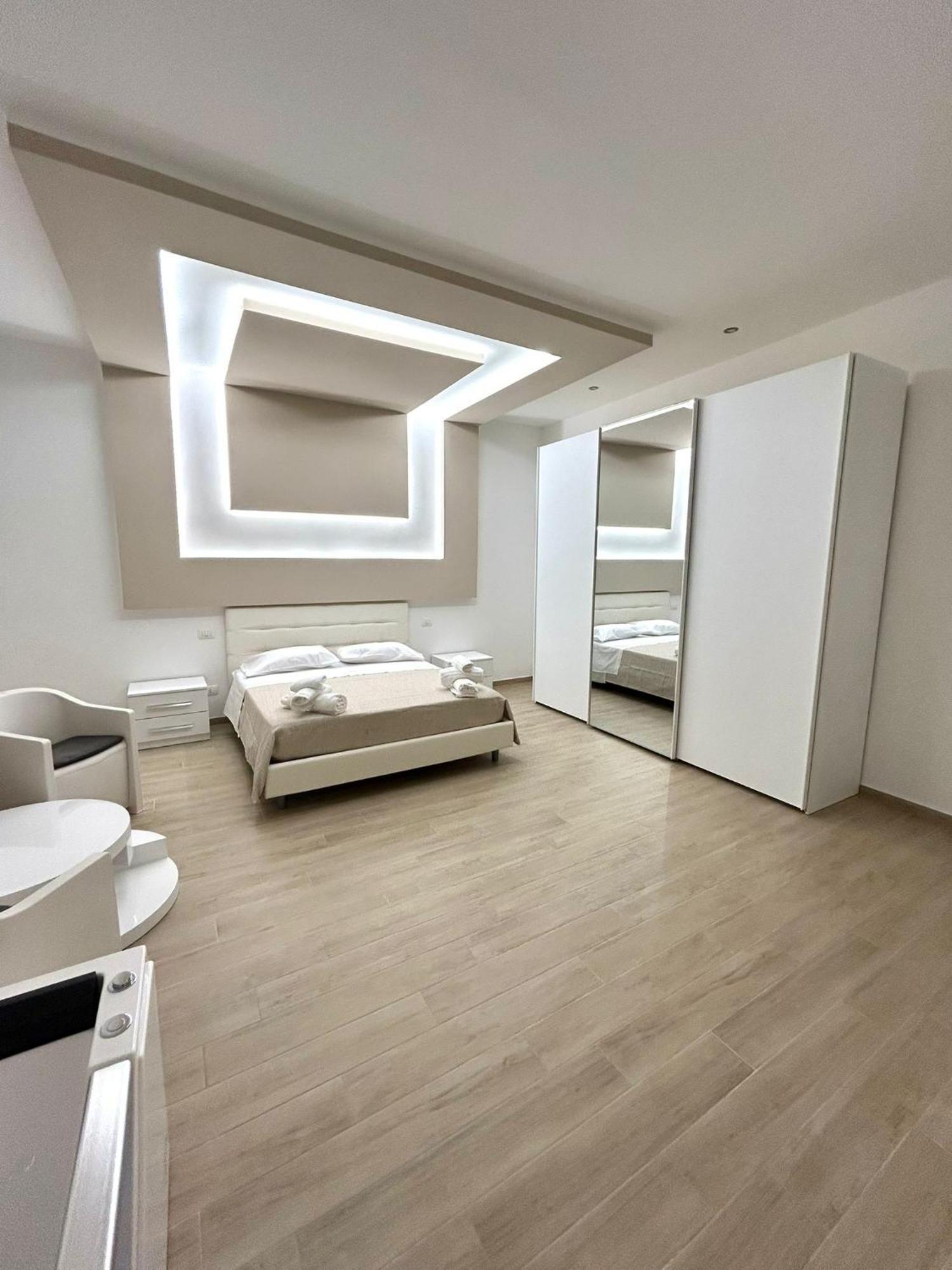 برينديسي Bed E Suite Domar المظهر الخارجي الصورة